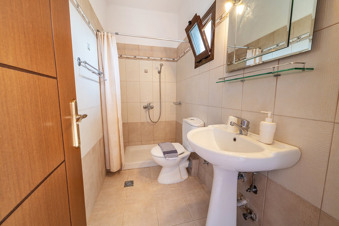 Studios / Apartments 2nd floor - Seaview