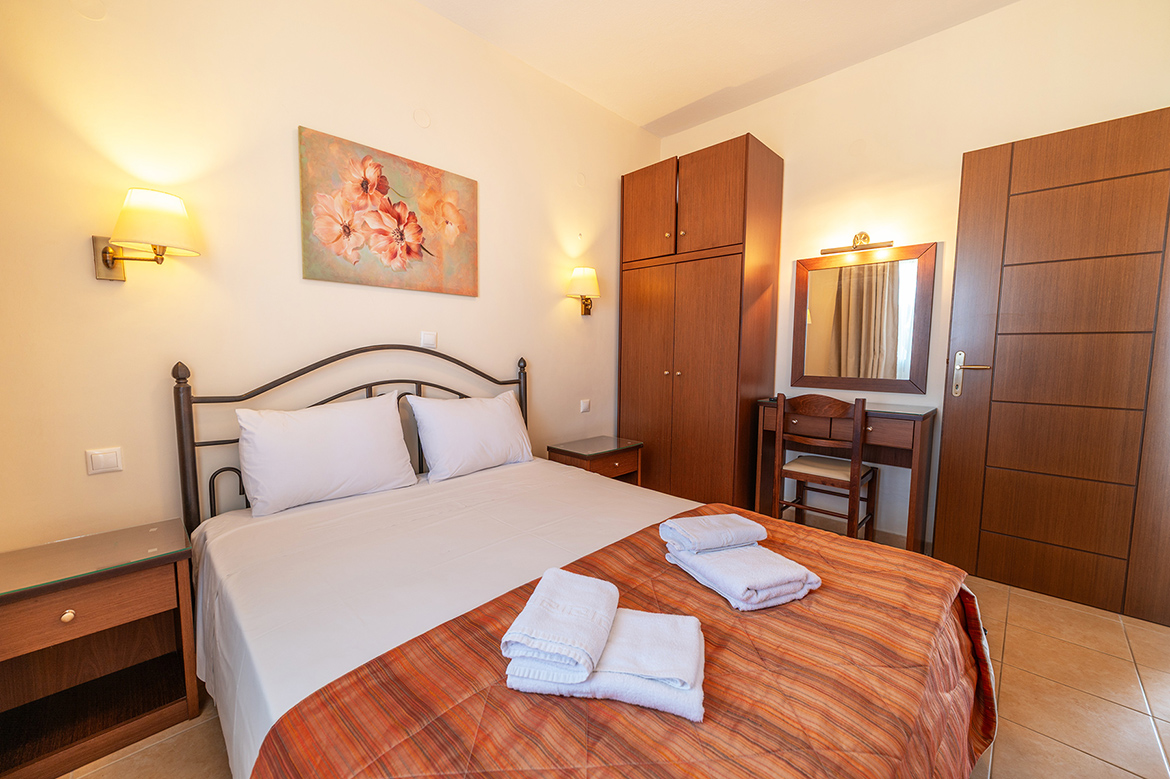 Studios / Apartments 2nd floor - Seaview