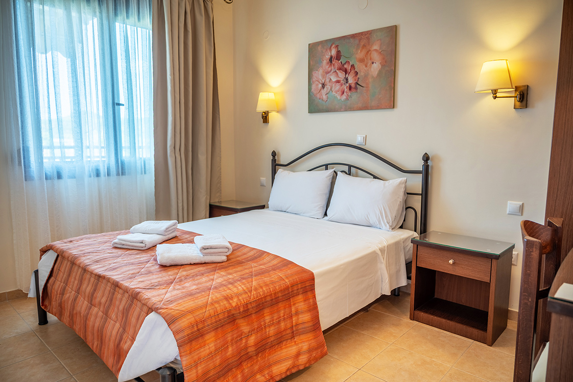 Studios / Apartments 2nd floor - Seaview