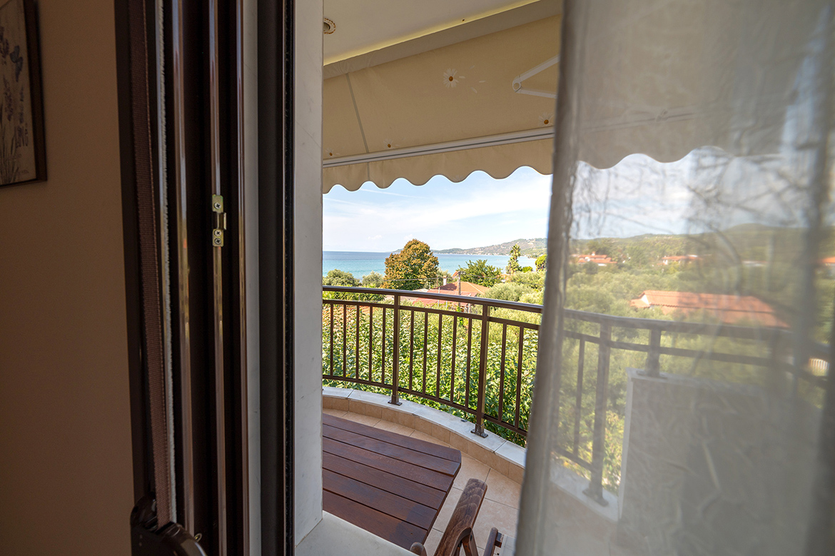 Studios / Apartments 2nd floor - Seaview
