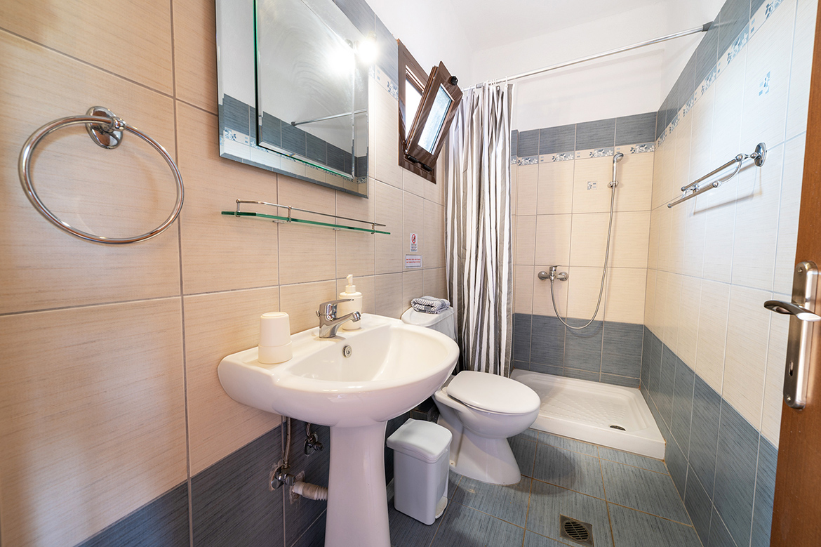 Studios / Apartments 2nd floor - Seaview