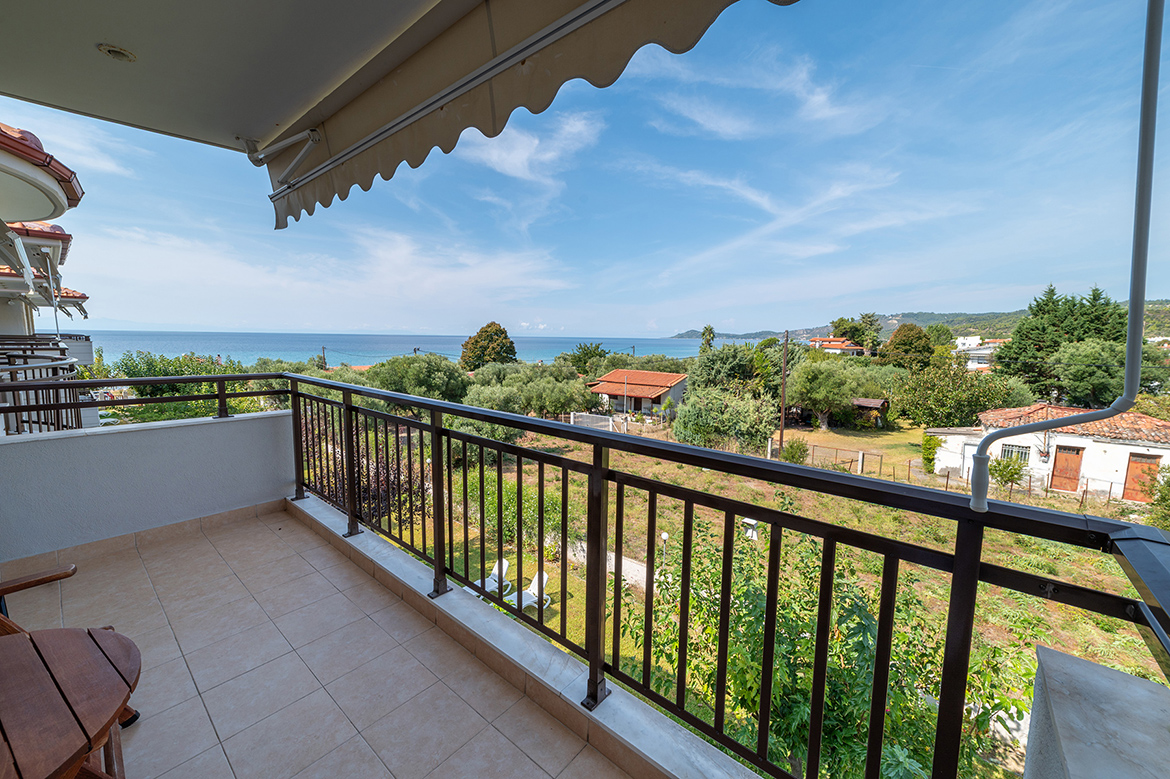 Studios / Apartments 2nd floor - Seaview